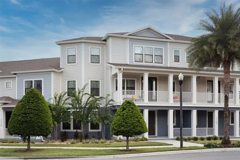 1166 Spotted Sandpiper Loop, FL