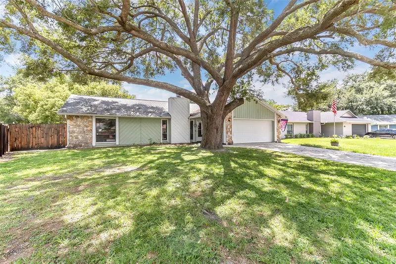 221 Odham Dr, FL