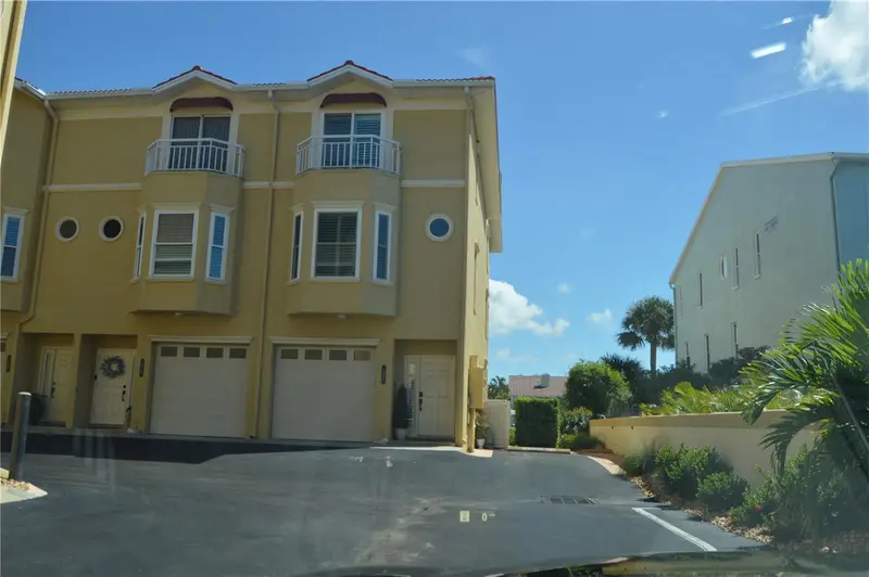 1063 Pinellas Bayway S, FL