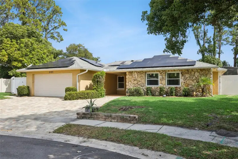 141 Fairway Ten Dr, FL