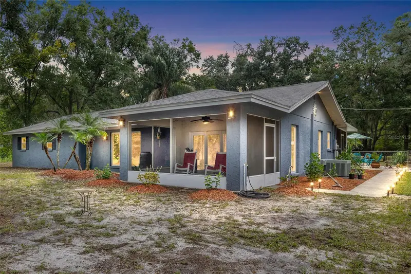 7402 W Knights Griffin Rd, FL