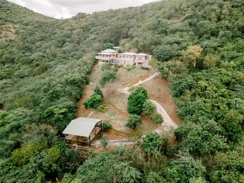 9 William Font, PR