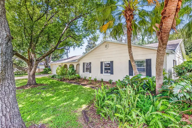 301 Valencia Ct, FL