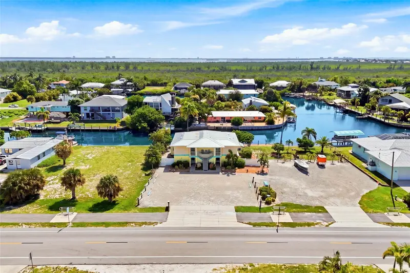 3226 Stringfellow Rd, FL