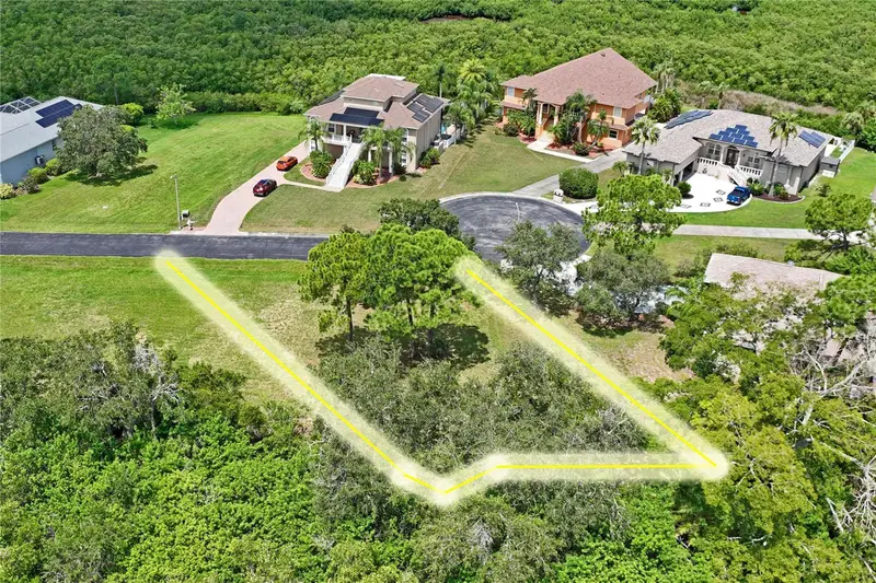 3034 Sheppards Crook, FL