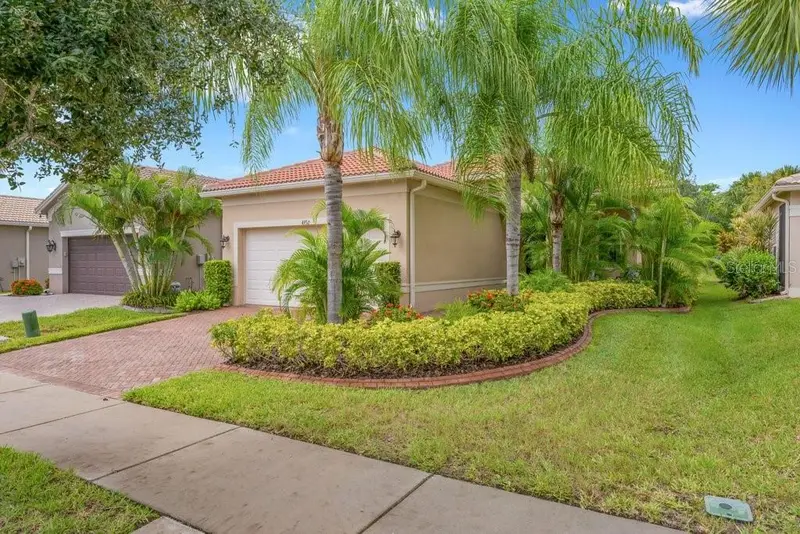 4952 Sandy Glen Way, FL