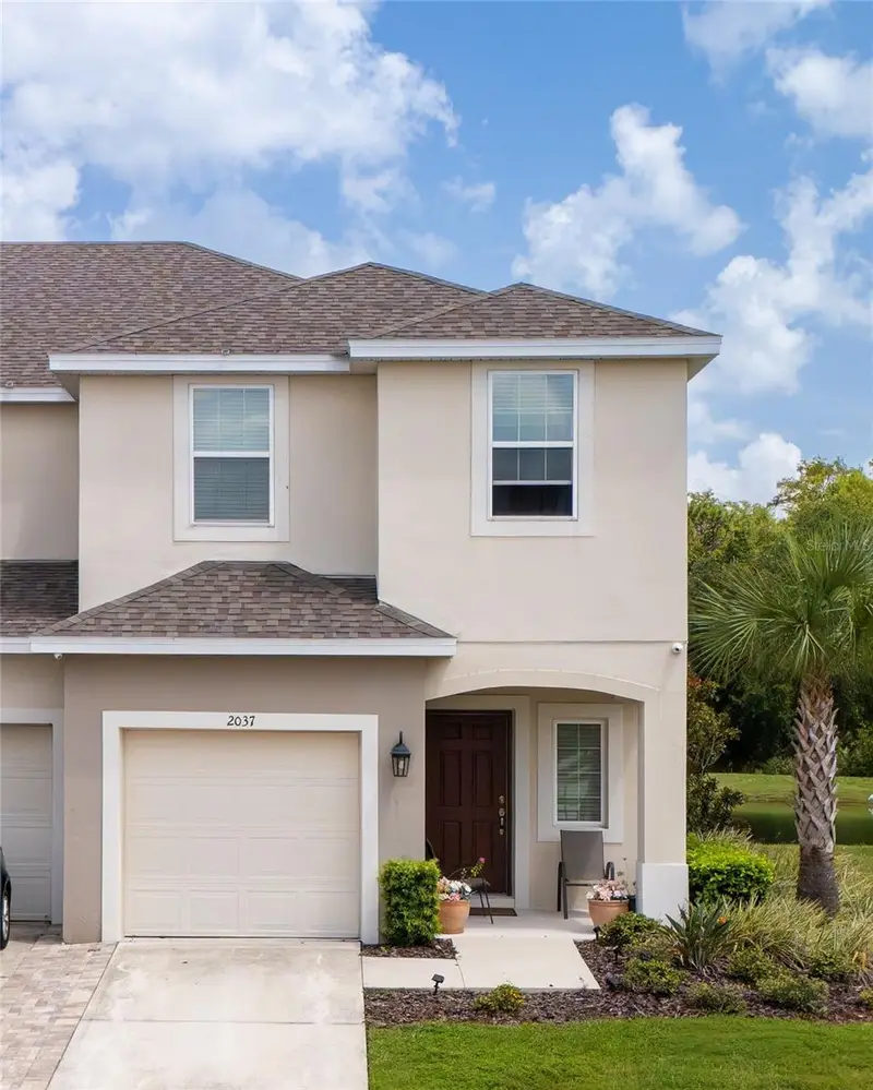 2037 Crystal Bell St, FL