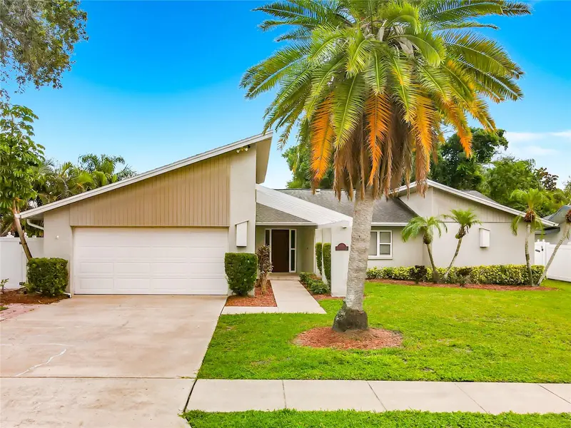 1855 Del Robles Ter, FL