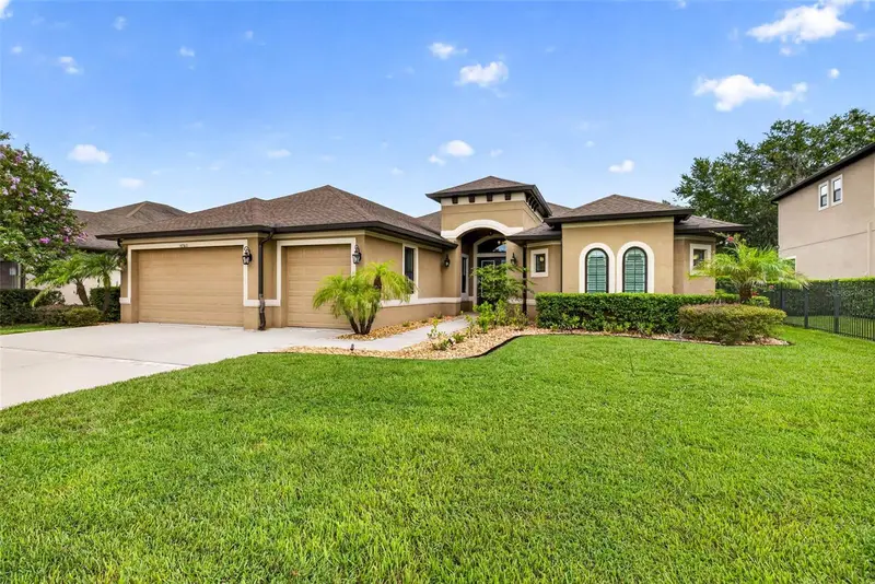 4760 Lago Vista Cir, FL