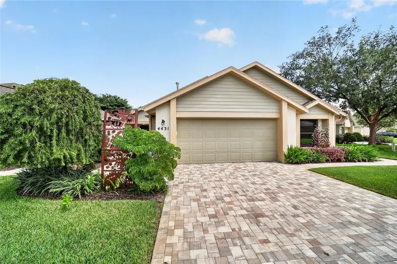 4431 Ne 4th St, FL