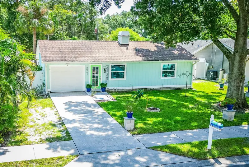 2941 Bay View Dr, FL