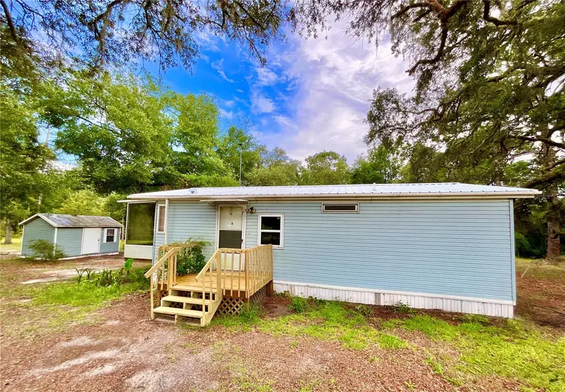107 Crystal Lake Dr, FL