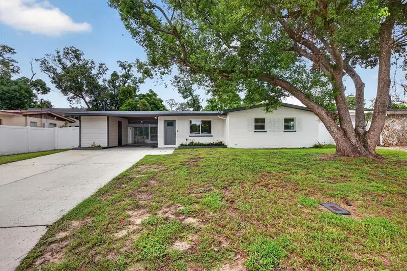 5305 E 98th Ave, FL