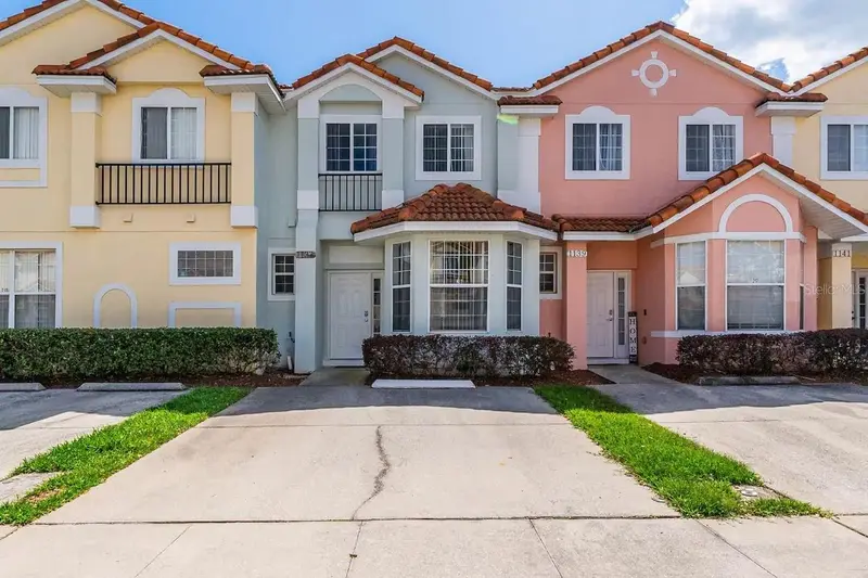 1137 S Beach Cir, FL