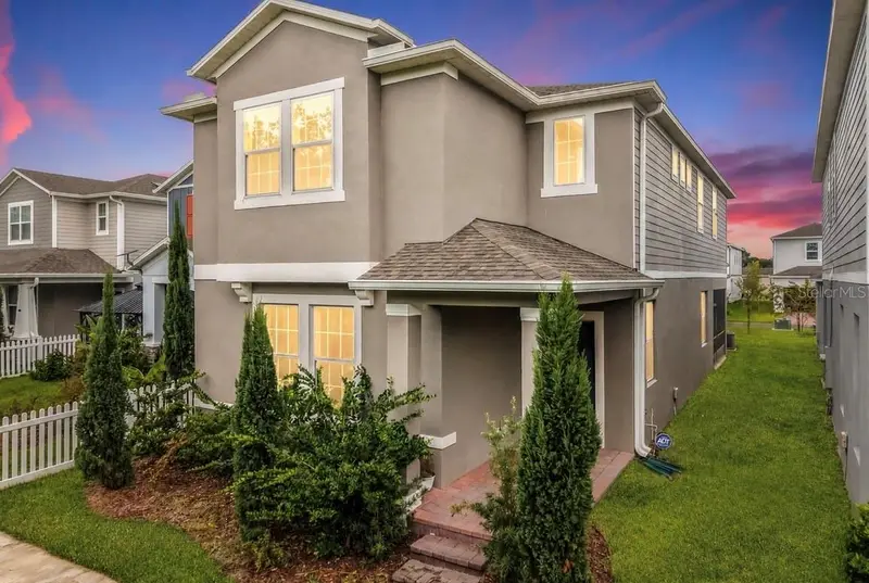 640 Bayern Ln, FL