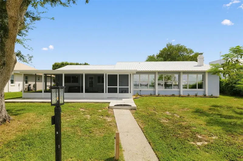 186 Mandolin Dr, FL