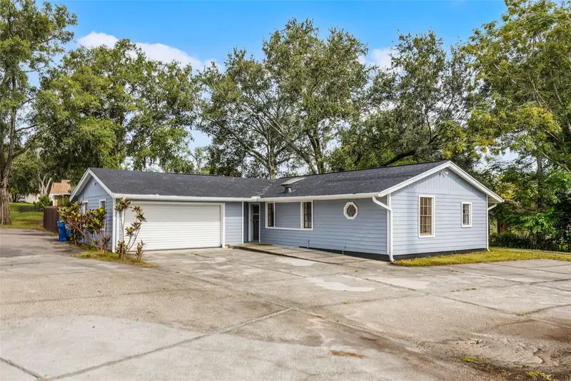 697 E Anderson Rd, FL