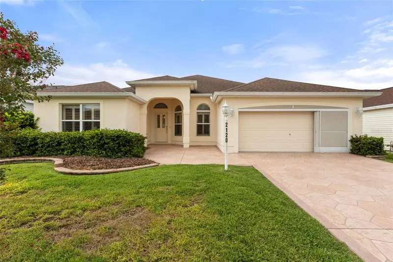 2120 Callaway Dr, FL
