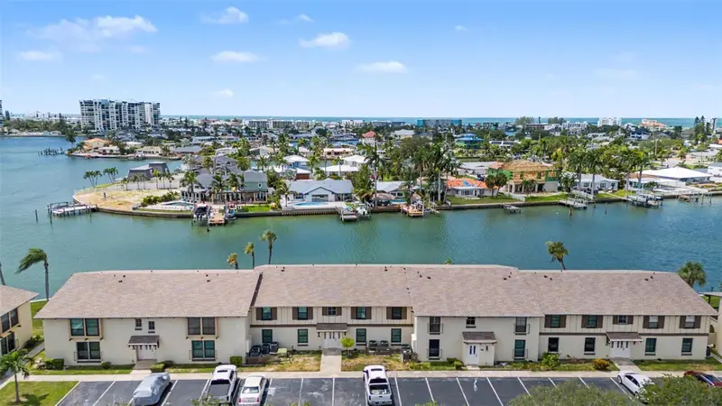 519 Plaza Seville Ct #39, FL