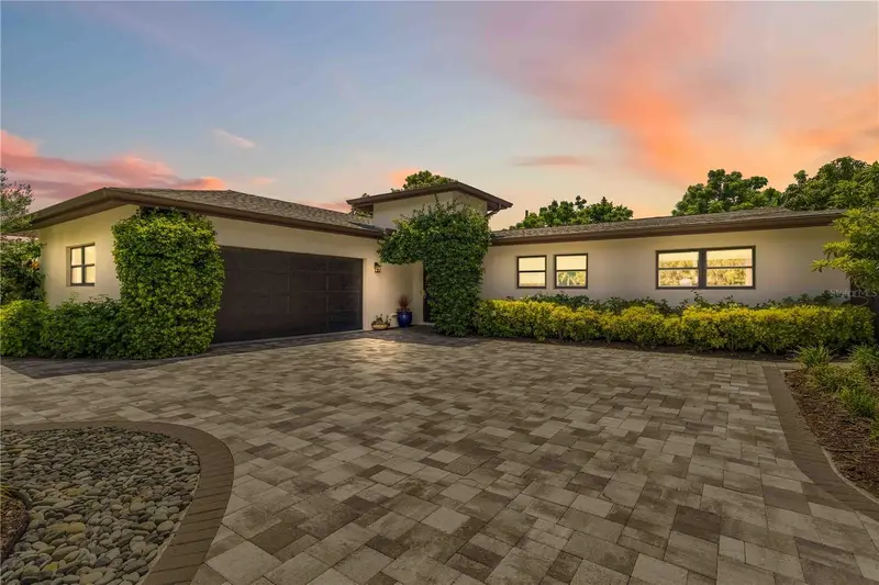 2410 Siesta Dr, FL