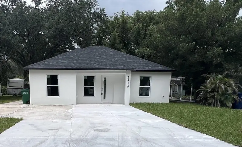 8915 N Willow Ave, FL