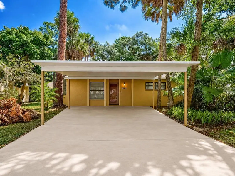 4956 Village Gardens Dr #145, FL