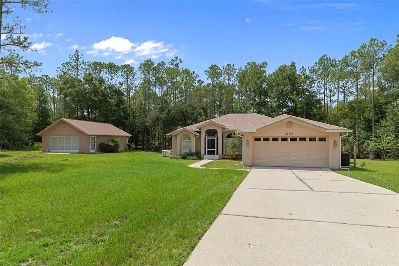 21747 Sw 82nd Loop, FL