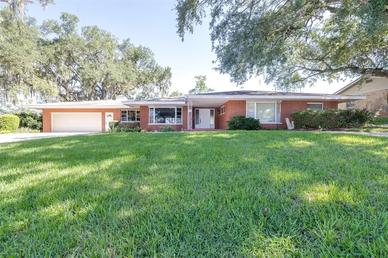 300 Crest Dr, FL