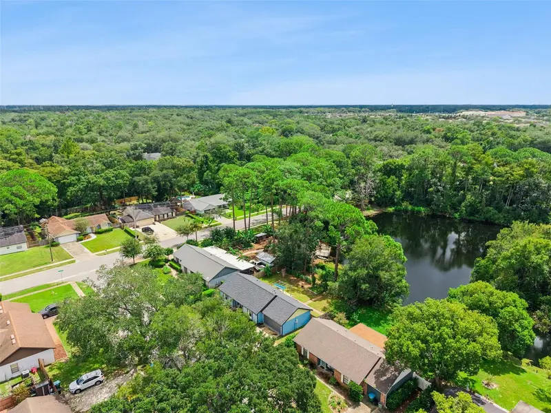 203 Cottonwood Dr, FL