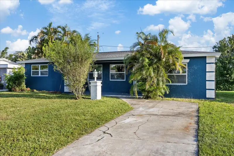 2698 46th Ave N, FL