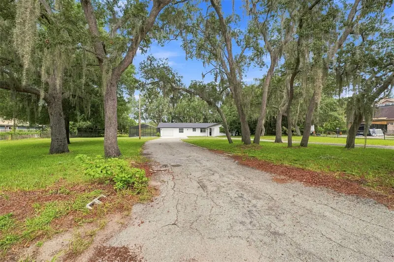 11666 Seminole Dr, FL