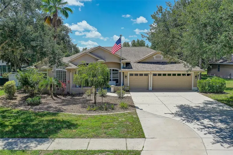 143 Mill Run E, FL