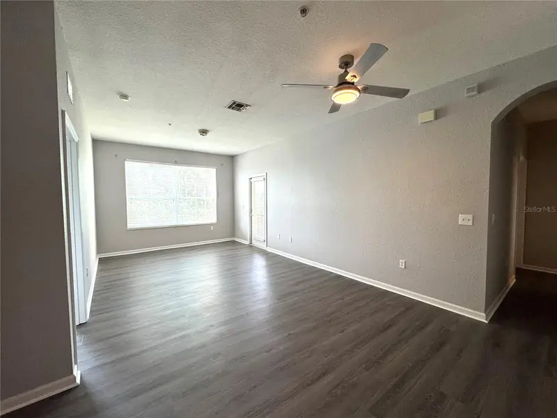8660 Buccilli Dr #305, FL