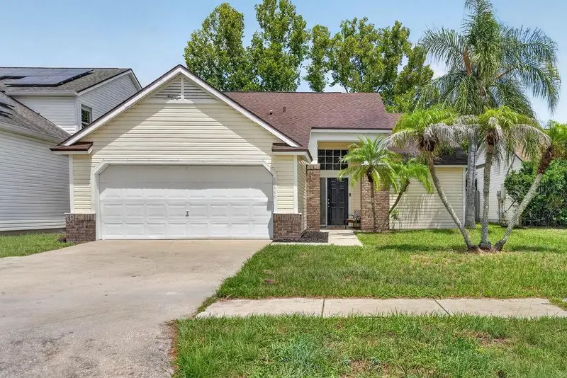 10449 Glassborough Dr, FL