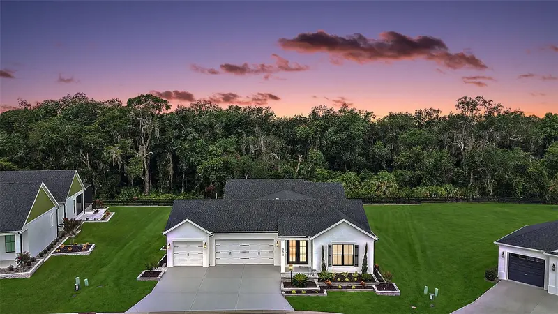 724 Shivers Loop, FL