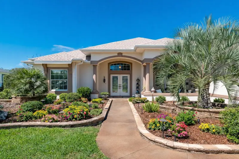 1670 Saint James Cir, FL