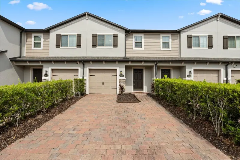 Stoneybrook East listing