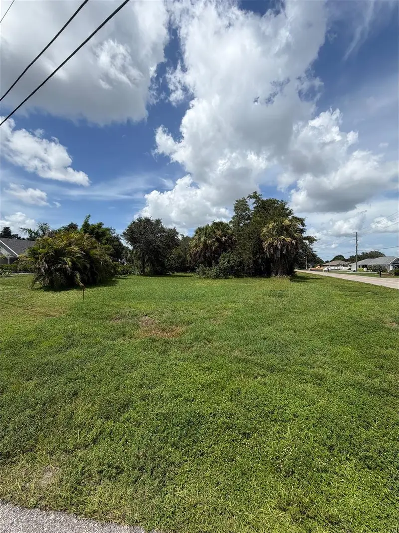 26305 Deep Creek Blvd, FL