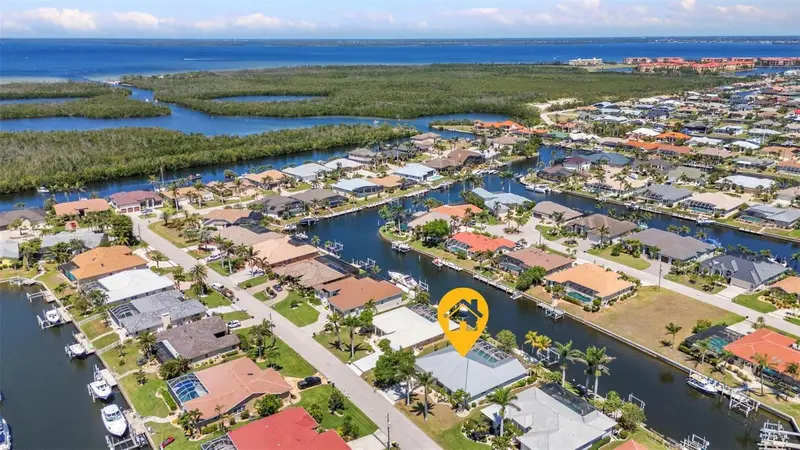 2718 Saint Thomas Dr, FL