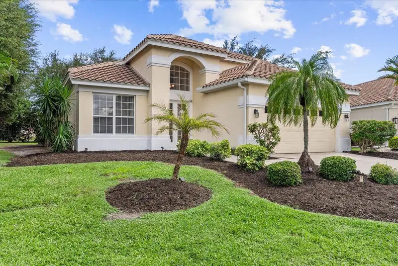 324 Langholm Dr, FL