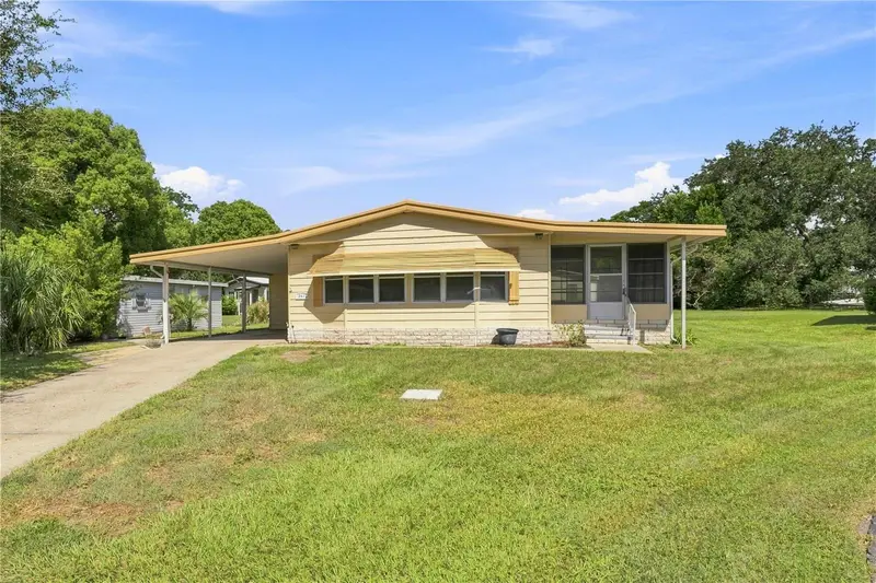 Zellwood Station listing