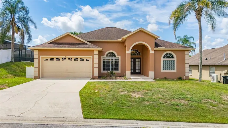 327 Greeley Loop, FL