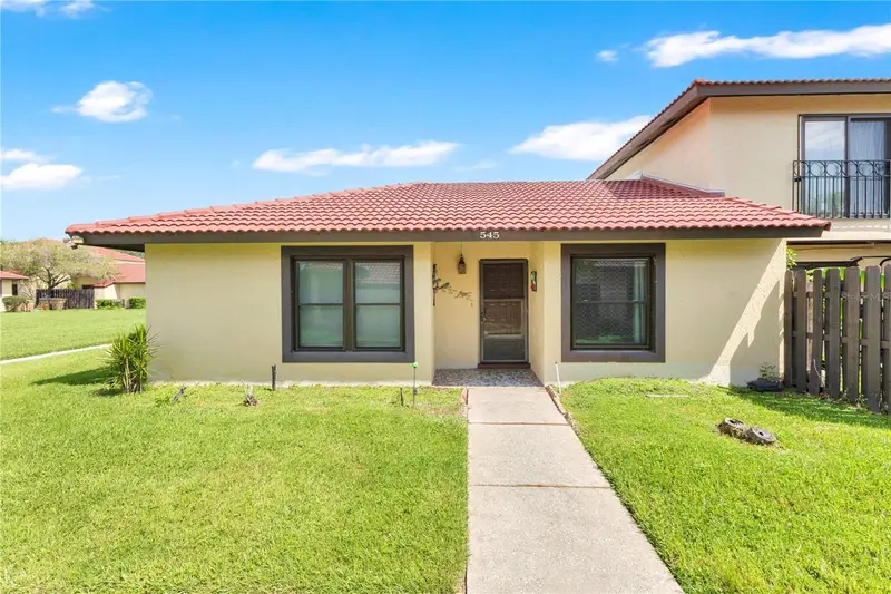545 Hunter Cir, FL