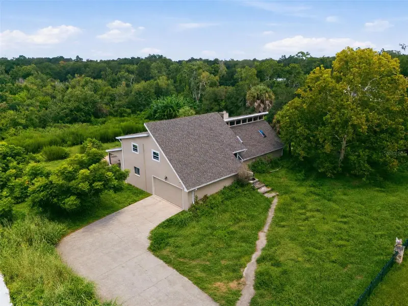 310 Hidden Lake Dr, FL