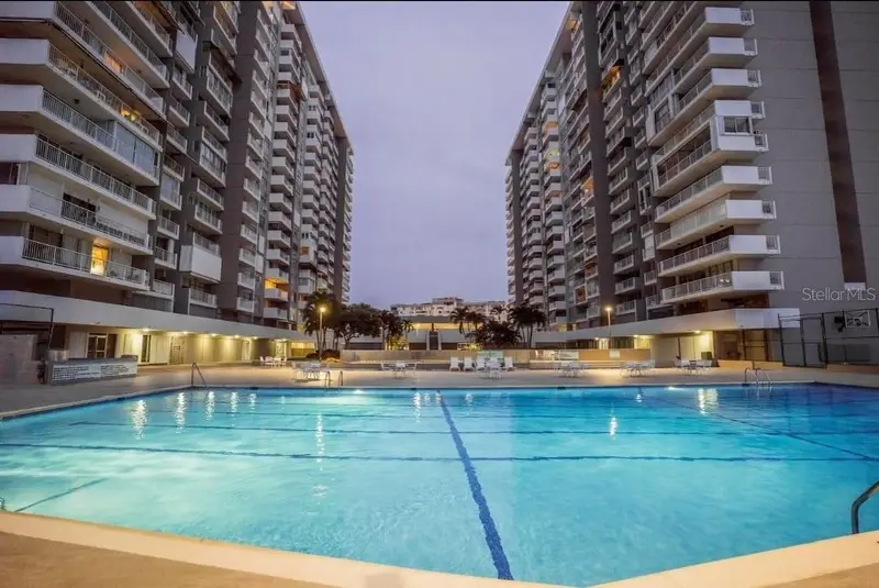 37 Isla Verde Ave. #1211, PR