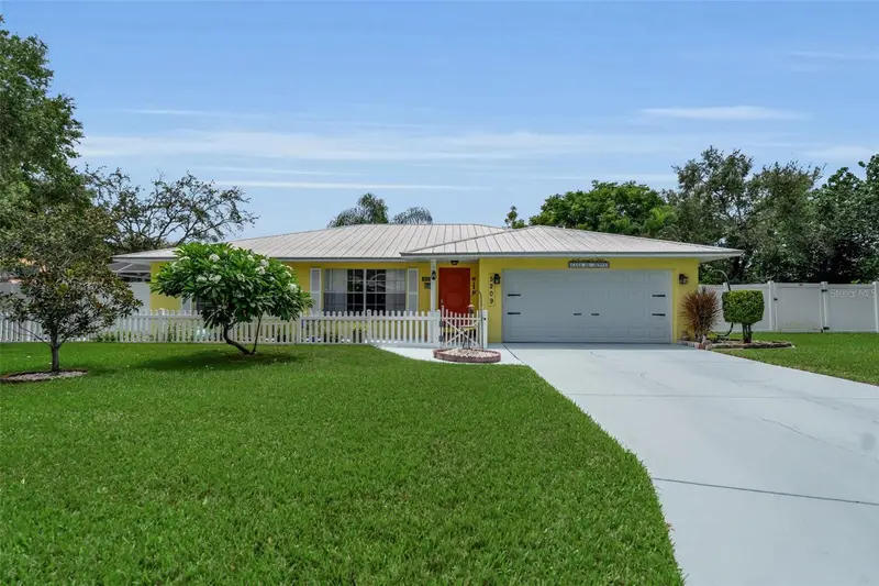 5209 36th Avenue Cir W, FL
