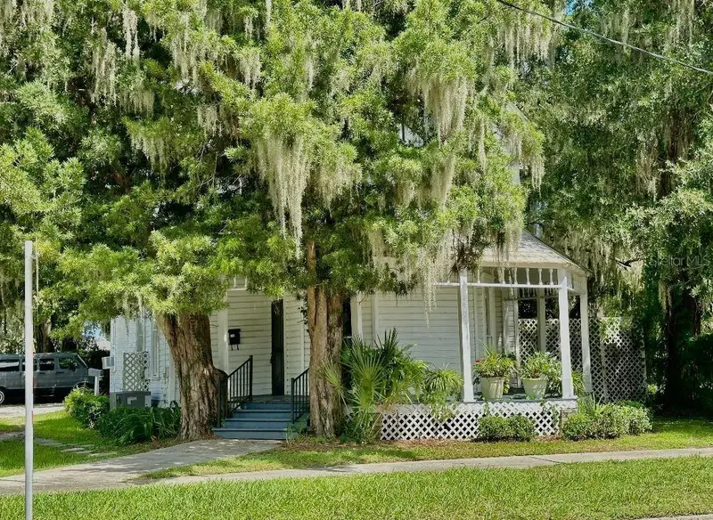 190 N Oak Ave, FL