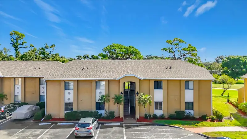 1935 Toucan Way #302, FL