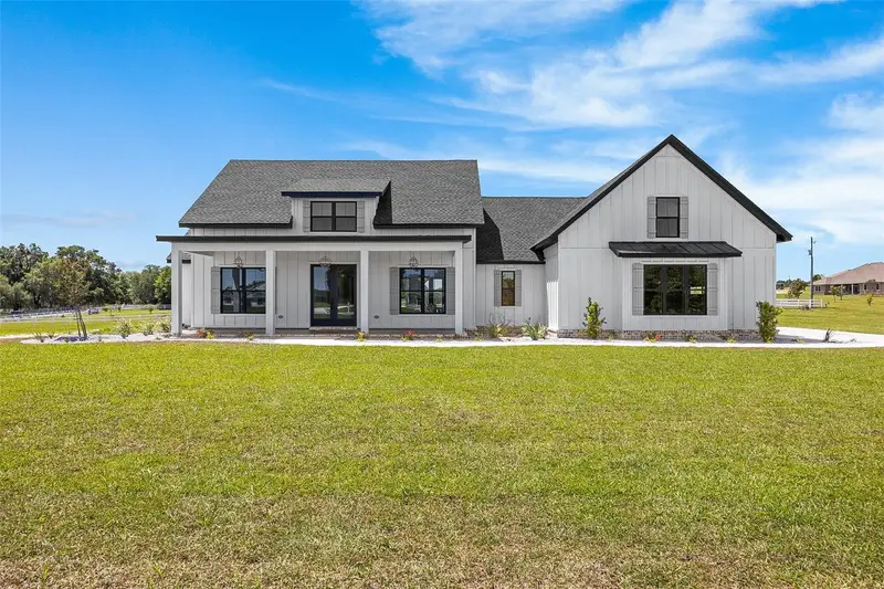 845 Nw Country Lake Dr, FL