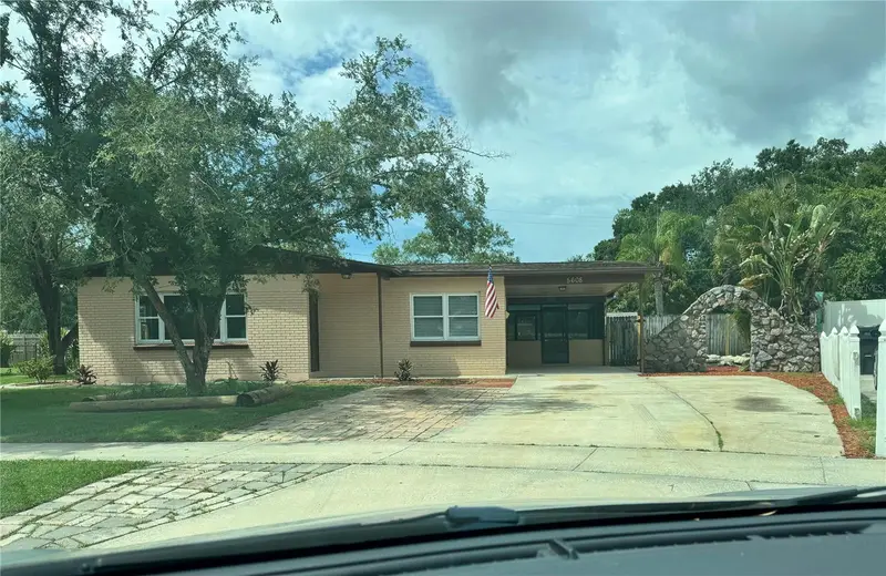 5608 Gateway Dr, FL